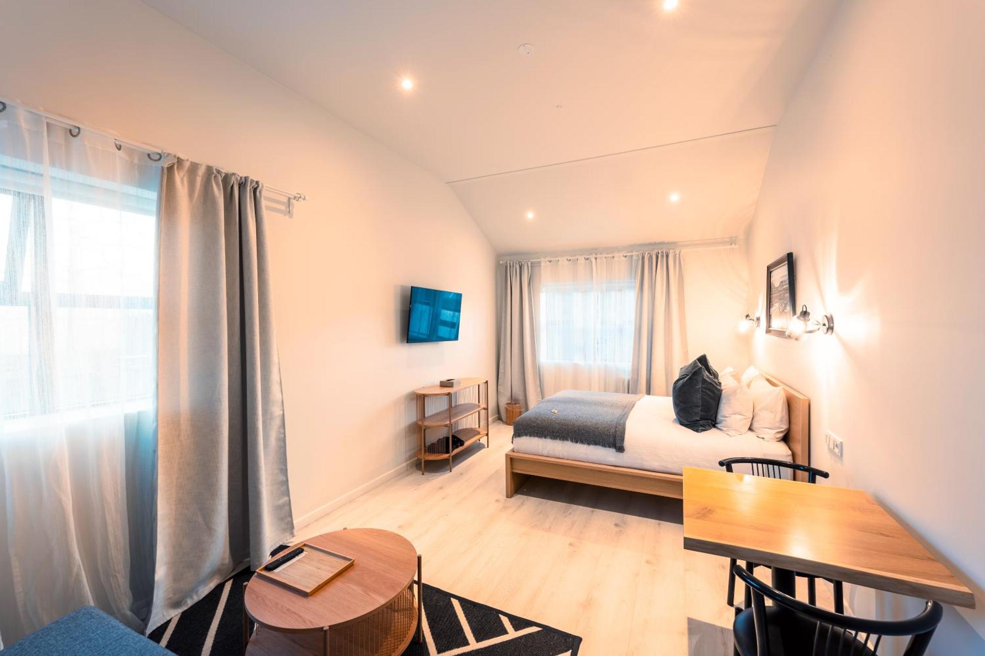 Garthur Stay Inn & Secret Lagoon Included! ฟลูดีร์ ภายนอก รูปภาพ