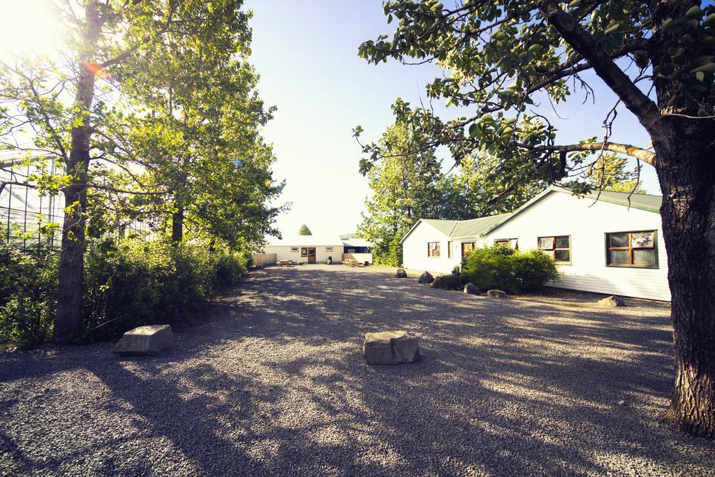 Garthur Stay Inn & Secret Lagoon Included! ฟลูดีร์ ภายนอก รูปภาพ